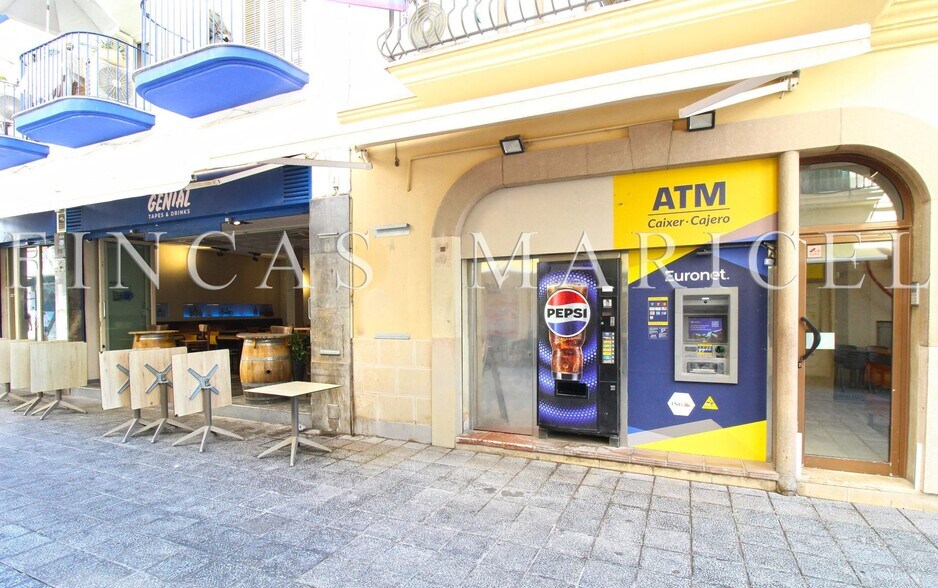 Retail in Sitges, Barcelona to rent - Interior Photo - Image 1 of 2