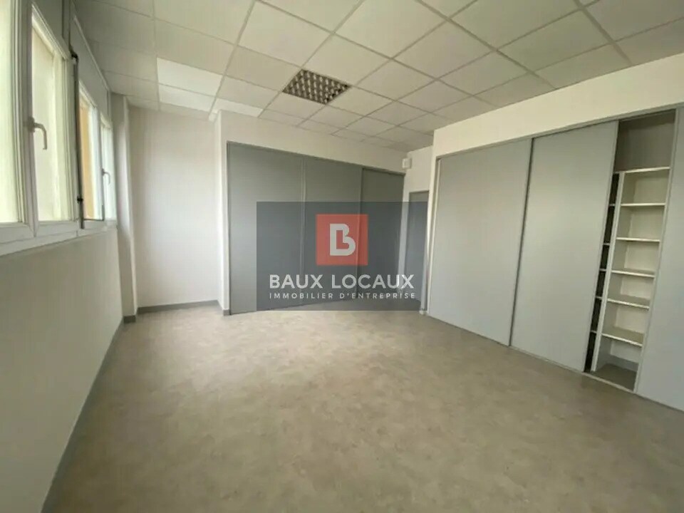 Location Local d'activités 43 m² à 250 m² - Photo 1