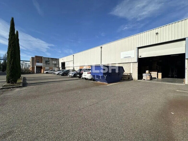 Office in Chassieu to rent - Building Photo - Image 2 of 4