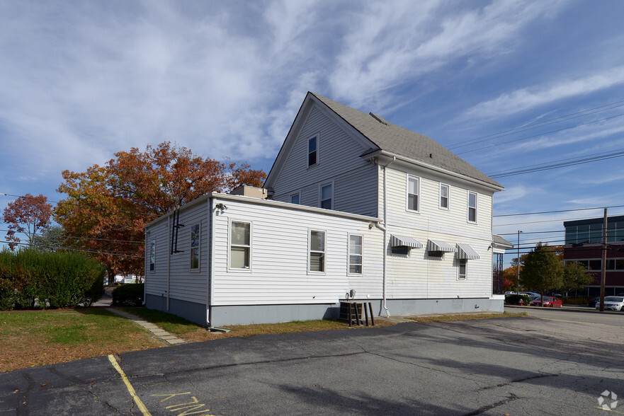 265-267 Jefferson Blvd, Warwick, RI for sale - Primary Photo - Image 1 of 1