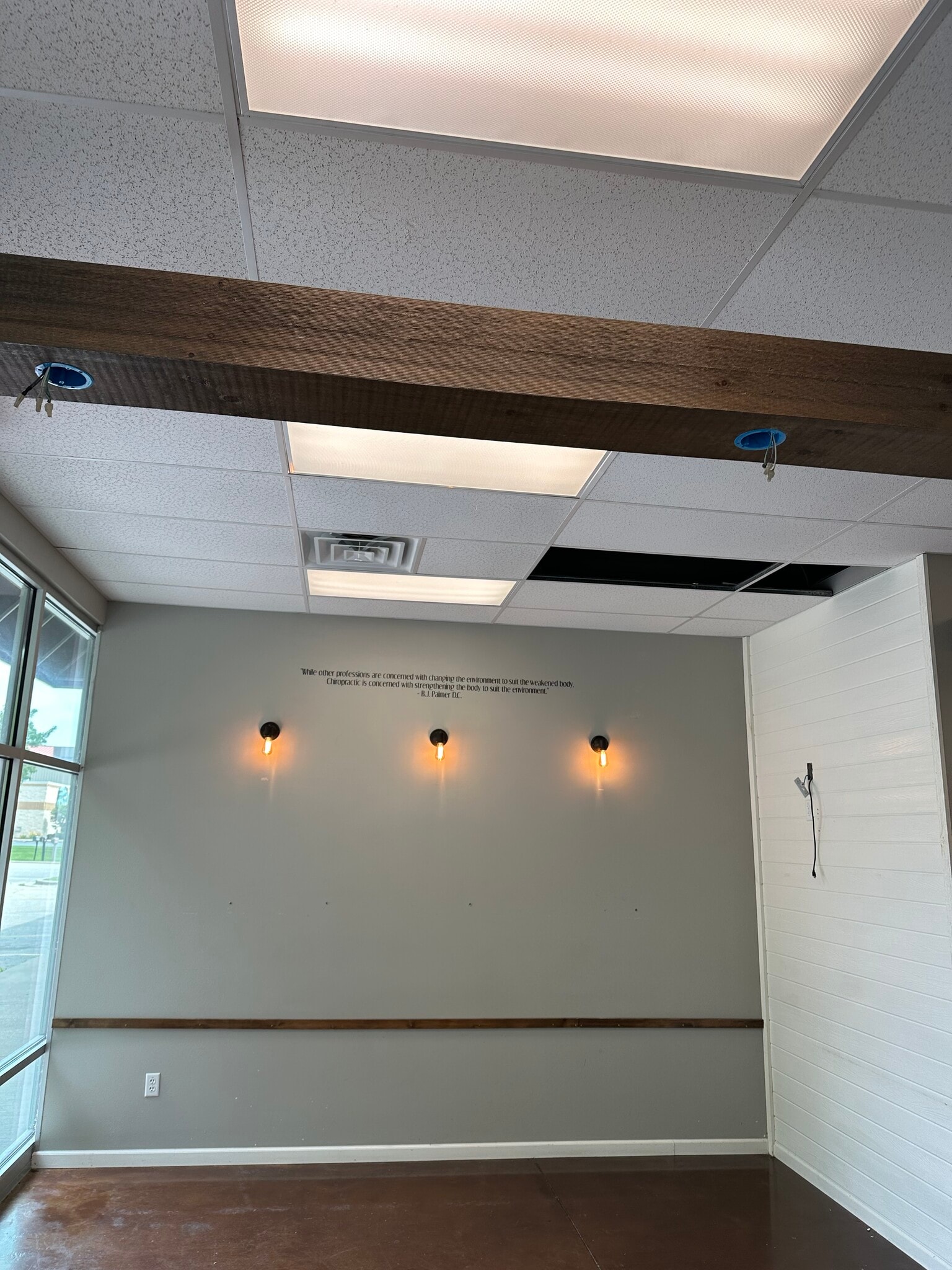 2626 S Oneida St, Green Bay, WI to rent Interior Photo- Image 1 of 5