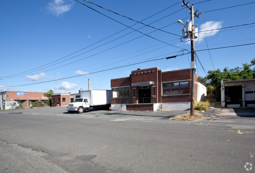 80 Windsor St, West Springfield, MA for sale - Primary Photo - Image 1 of 1