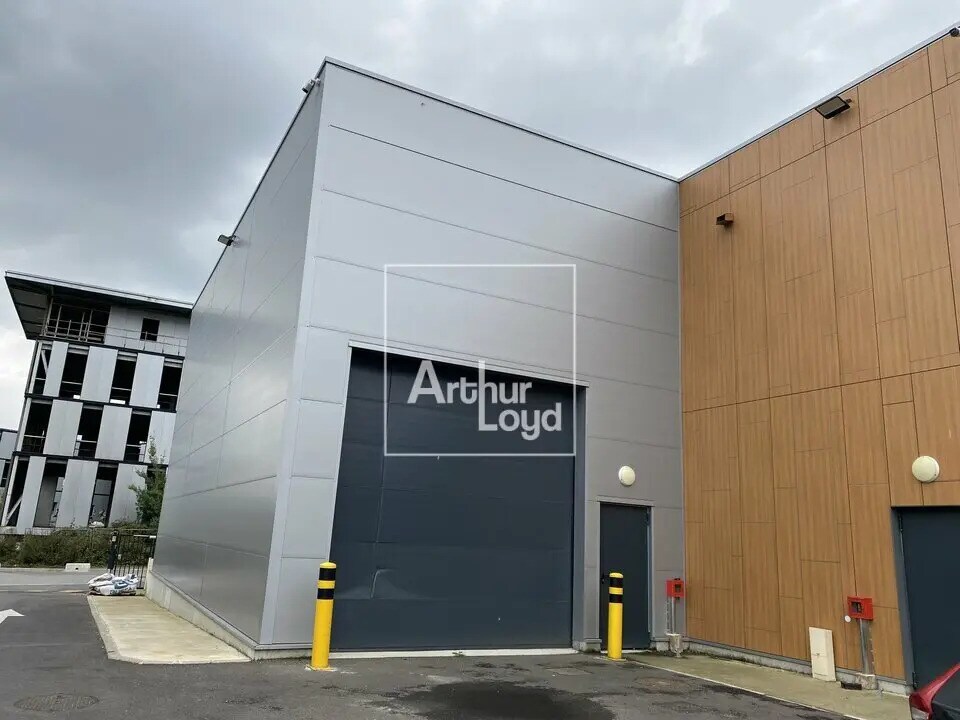 Light Industrial in Grigny to rent Building Photo- Image 1 of 10