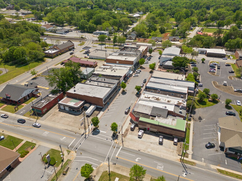 29 S Commerce St, Liberty, SC for sale - Building Photo - Image 2 of 31