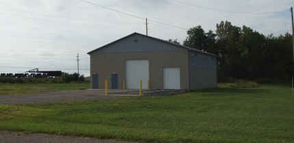 1049 Industrial Ave SW, Massillon, OH for sale Primary Photo- Image 1 of 1