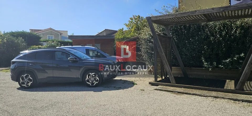 Location Commerce 400 m² - Photo 1