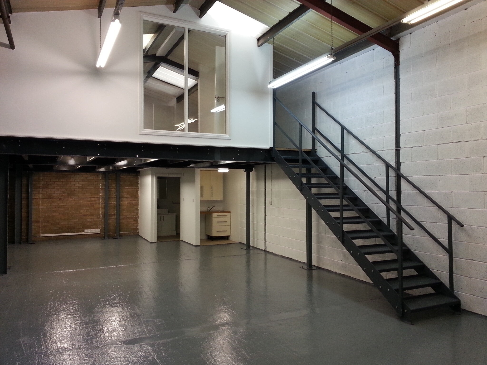 Rosslyn Cres, Harrow to rent Interior Photo- Image 1 of 1