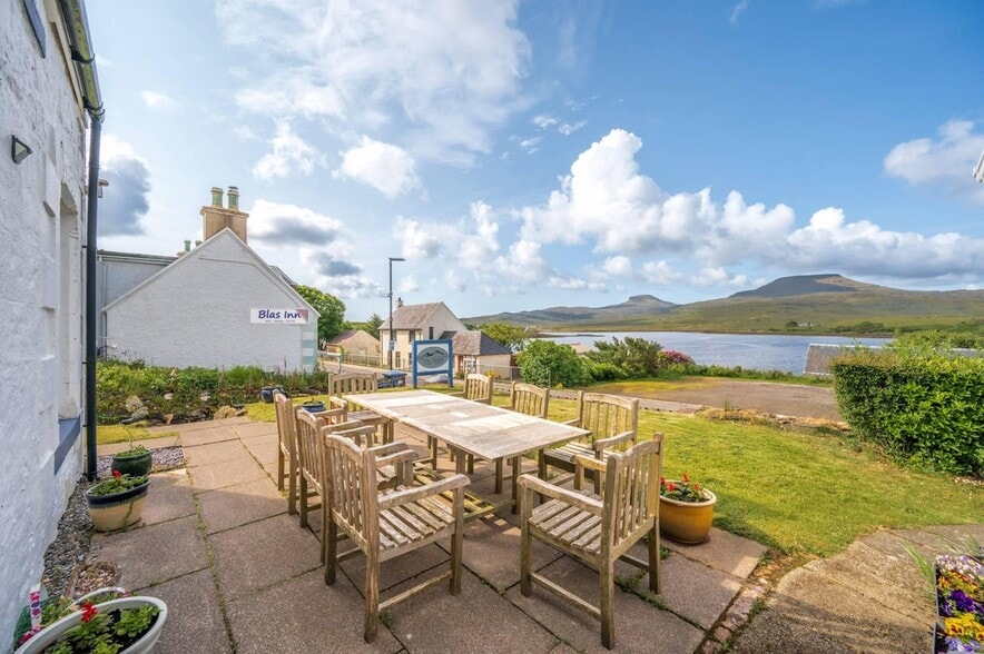 Main St, Dunvegan for sale - Building Photo - Image 3 of 10