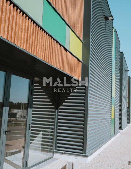 Retail in Anse to rent - Building Photo - Image 3 of 12
