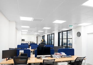 145 Leadenhall St, London to rent Interior Photo- Image 2 of 7