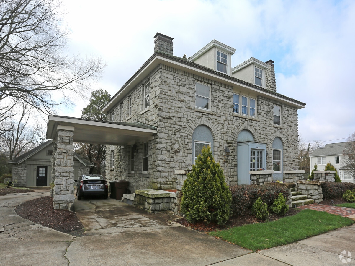 200 E Bessemer Ave, Greensboro, NC 27401 UK