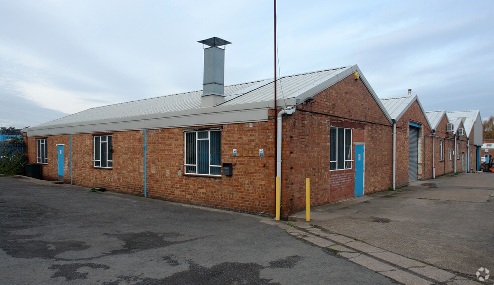 211 Torrington Ave, Coventry for sale - Building Photo - Image 3 of 4