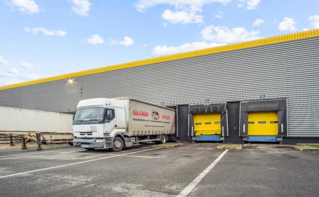 Industrial in Mitry-Mory to rent Building Photo- Image 1 of 10