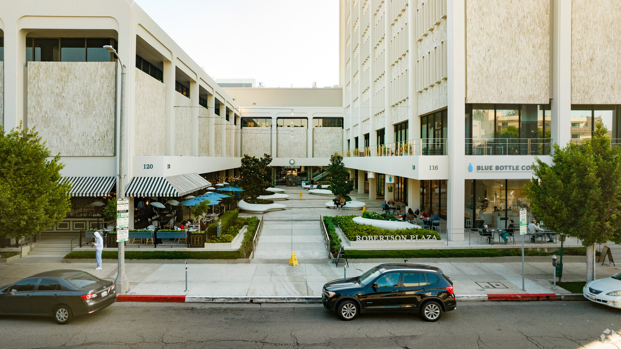 116-120 N Robertson Blvd, West Hollywood, CA for rent Building Photo- Image 1 of 9