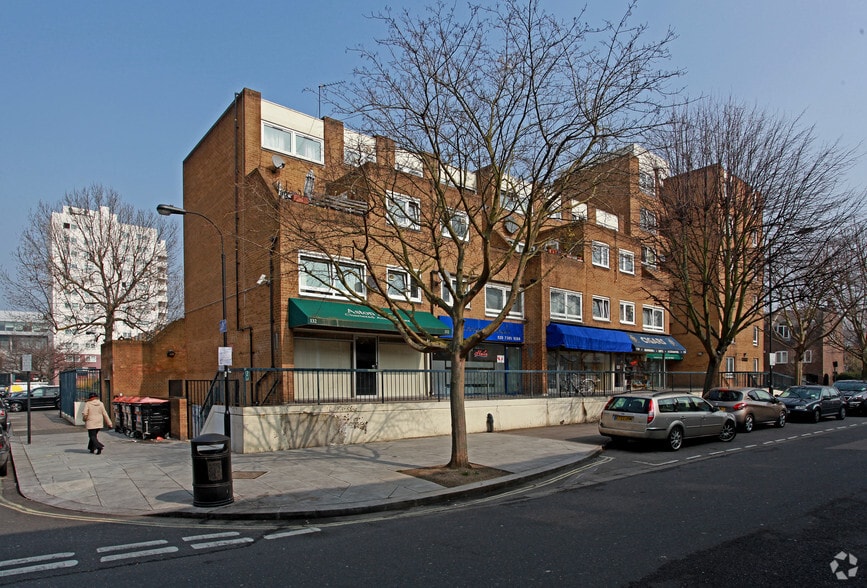 129-132 Walham Green Ct, London to rent - Building Photo - Image 3 of 10