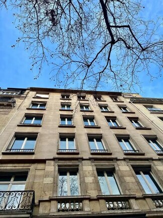 More details for 42 Avenue Kléber, Paris - Office to Rent