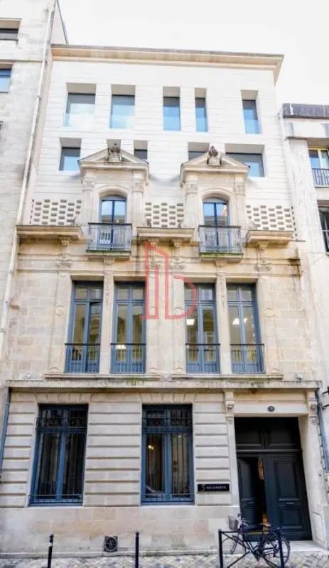 Office in Bordeaux to rent Building Photo- Image 1 of 6