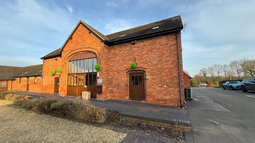 Meriden Rd, Solihull to rent - Building Photo - Image 3 of 21