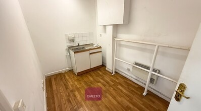 10-10A Awsworth Rd, Ilkeston to rent Interior Photo- Image 2 of 4