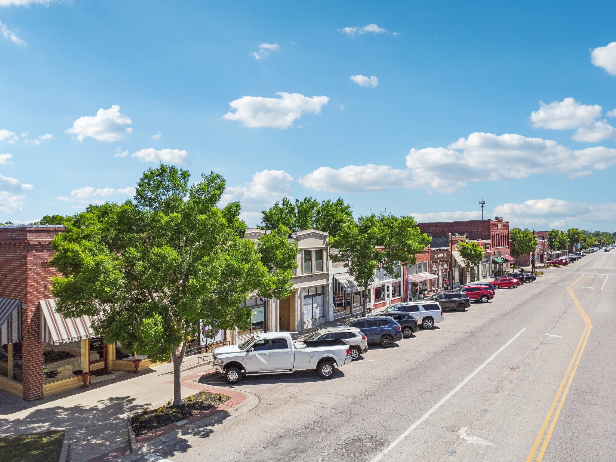 Portfolio of Collinsville Properties portfolio of 5 properties for sale on LoopNet.co.uk Building Photo- Image 1 of 24
