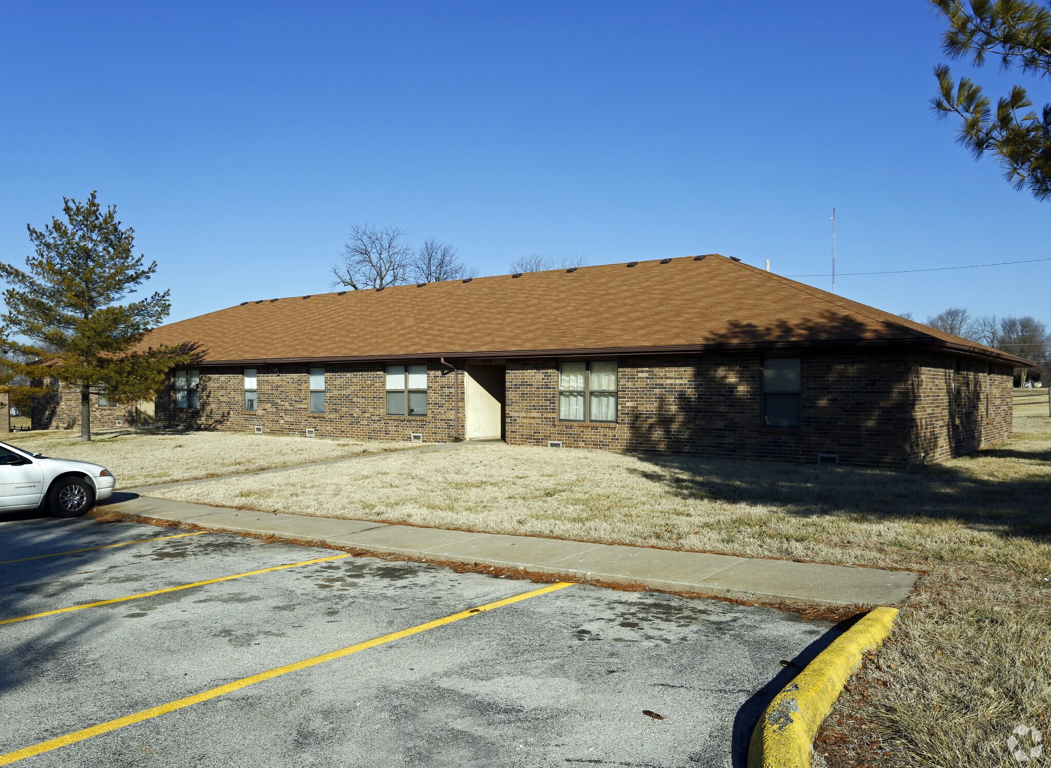 819 N Cedarbrook Ave, Springfield, MO for sale Primary Photo- Image 1 of 1