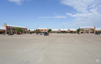 5200-5288 S Hulen St, Fort Worth, TX for rent Building Photo- Image 1 of 3