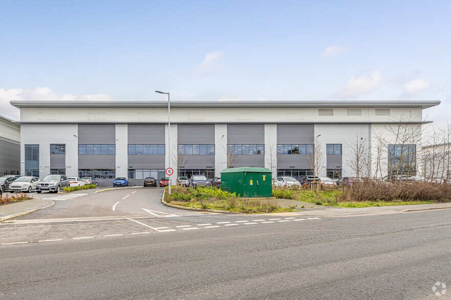 Midas River Way, Harlow to rent - Building Photo - Image 3 of 7