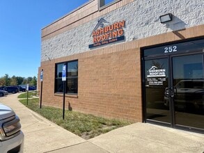 240-254 Airport Rd, Winchester, VA to rent Interior Photo- Image 1 of 9