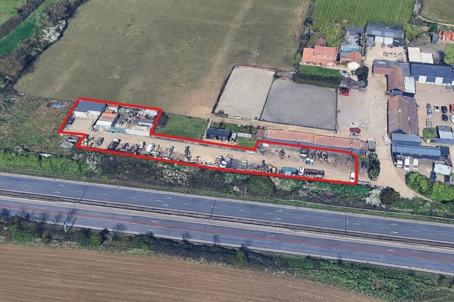 Vange Park Rd, Basildon to rent - Aerial - Image 1 of 8