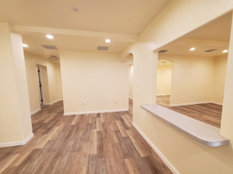 1661 Triangle Dr, Ridgecrest 93555 UK