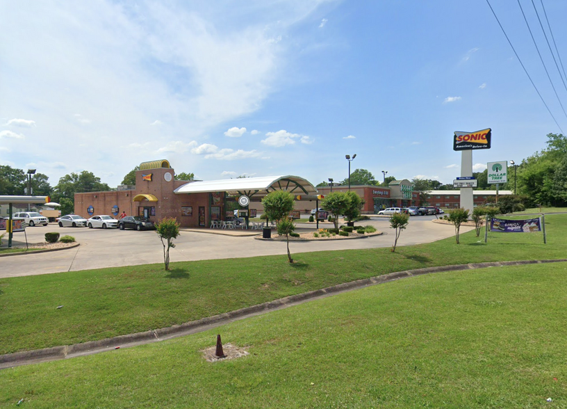 6625 Aaron Aronov Blvd, Fairfield, AL for sale - Building Photo - Image 1 of 1