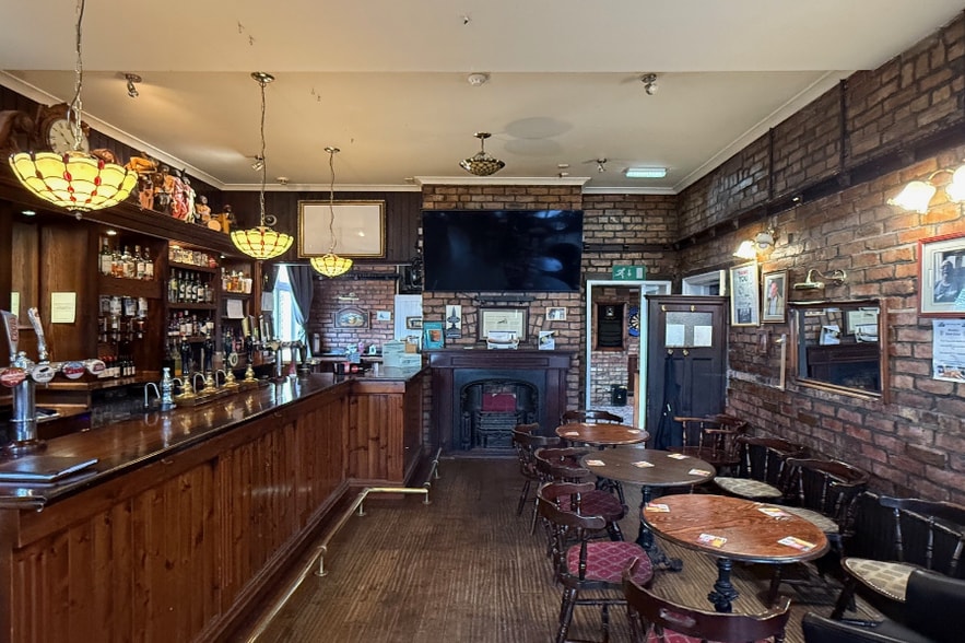 137 Commercial Rd, South Shields for sale - Interior Photo - Image 2 of 2