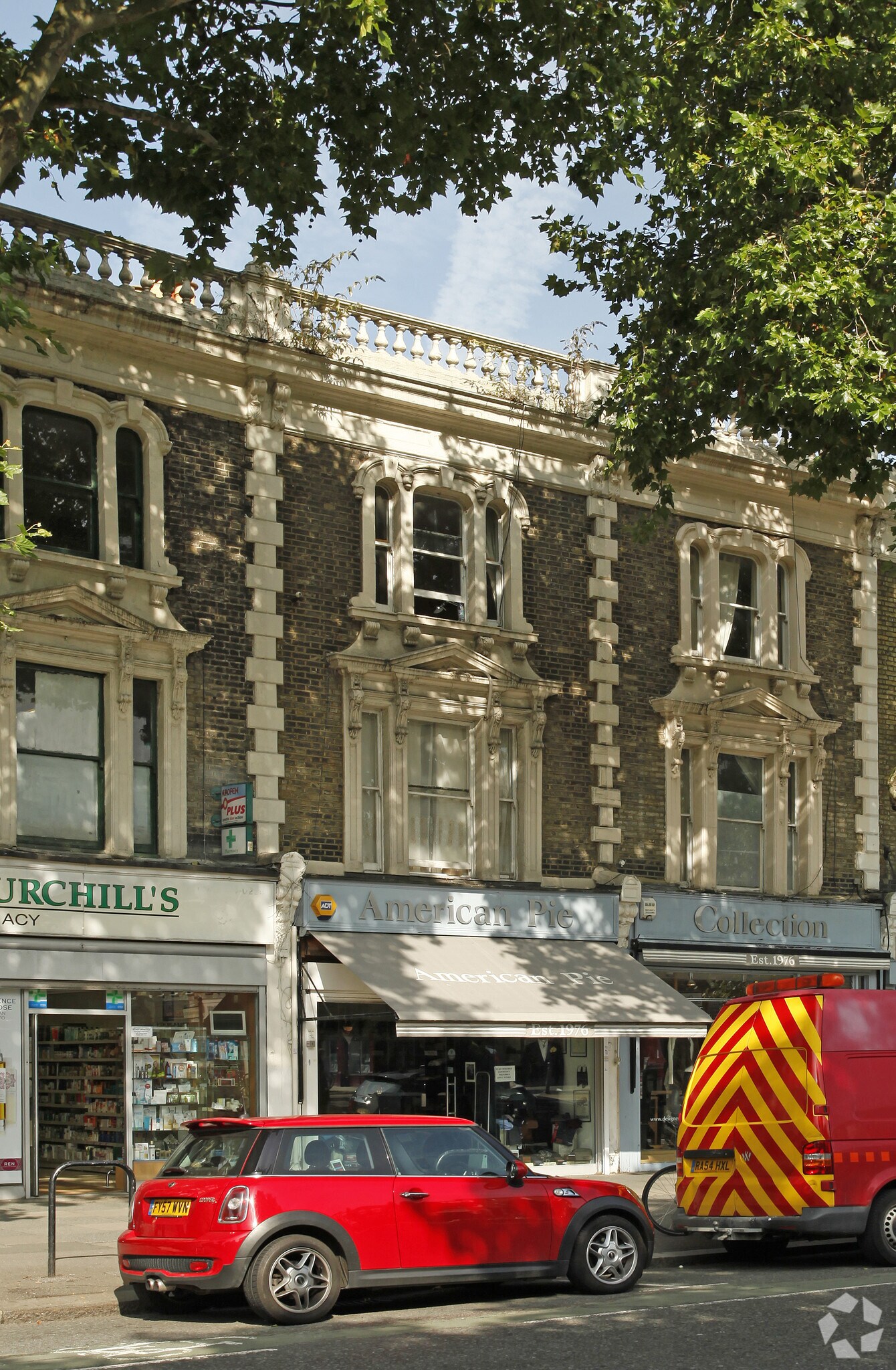 200 Chiswick High Rd, London for sale Primary Photo- Image 1 of 1