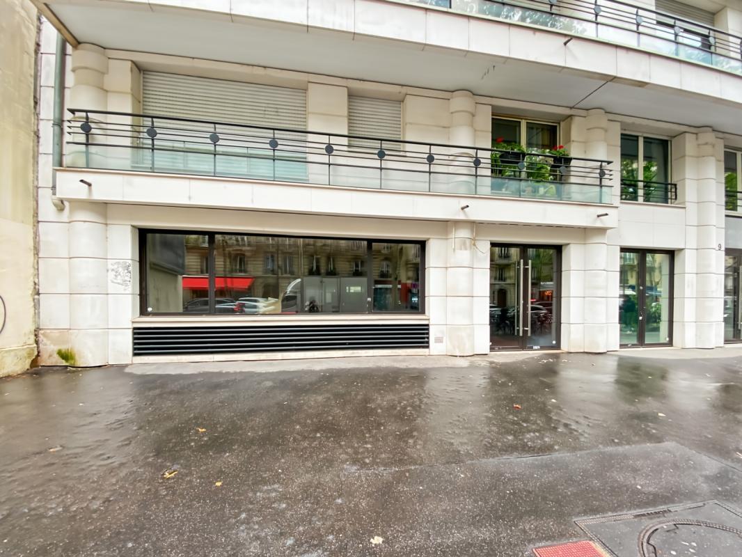 Retail in Paris to rent Building Photo- Image 1 of 10