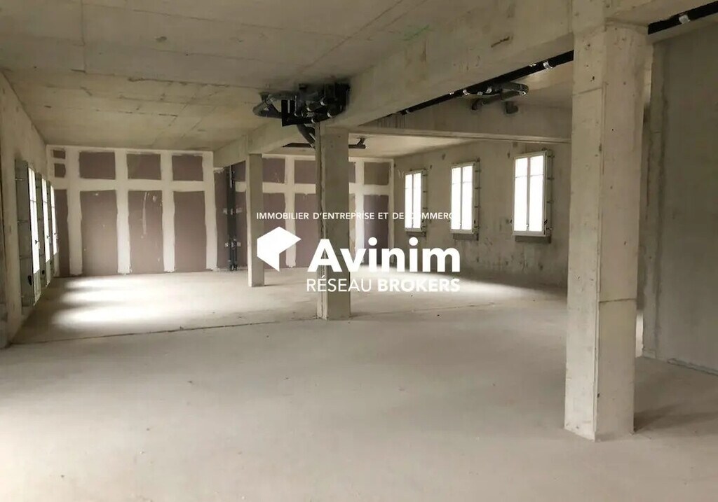 Location Local d'activités 282 m² - Photo 1