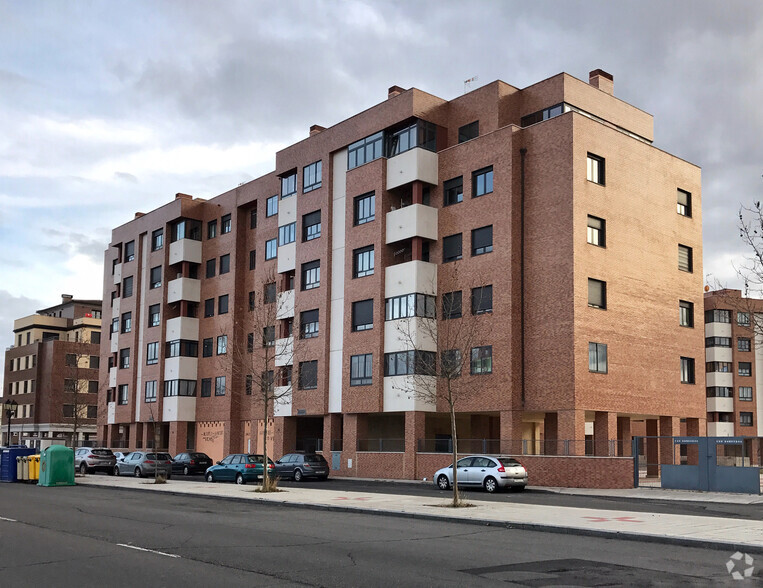 Avenida de la Juventud, 26, Ávila, Ávila for sale - Primary Photo - Image 1 of 2