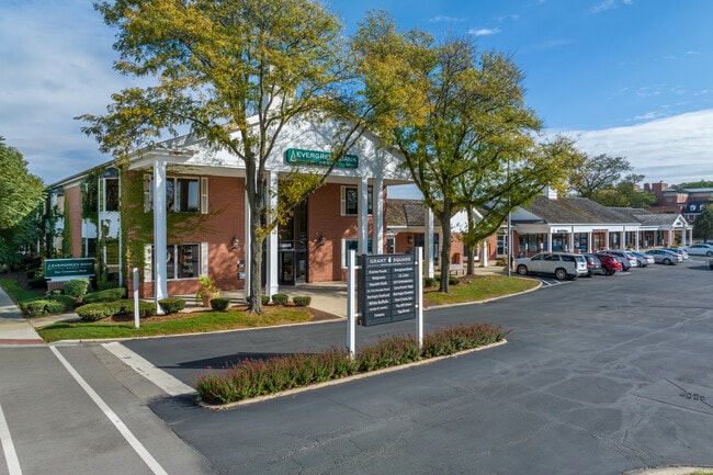 More details for 1-10 Grant Sq, Hinsdale, IL - Retail to Rent