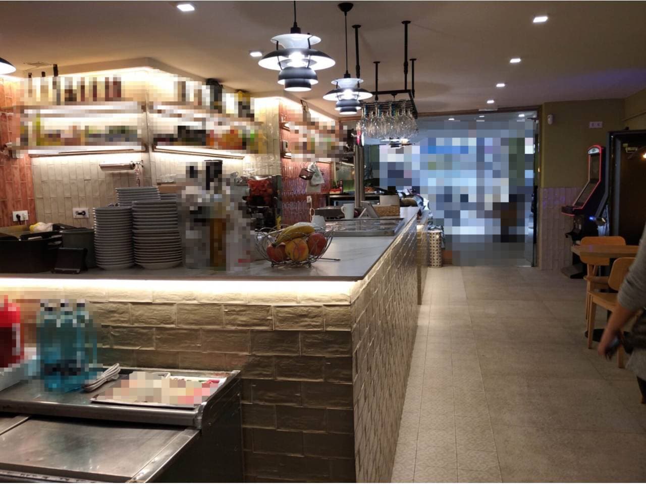 Retail in Barcelona, Barcelona to rent Interior Photo- Image 1 of 2