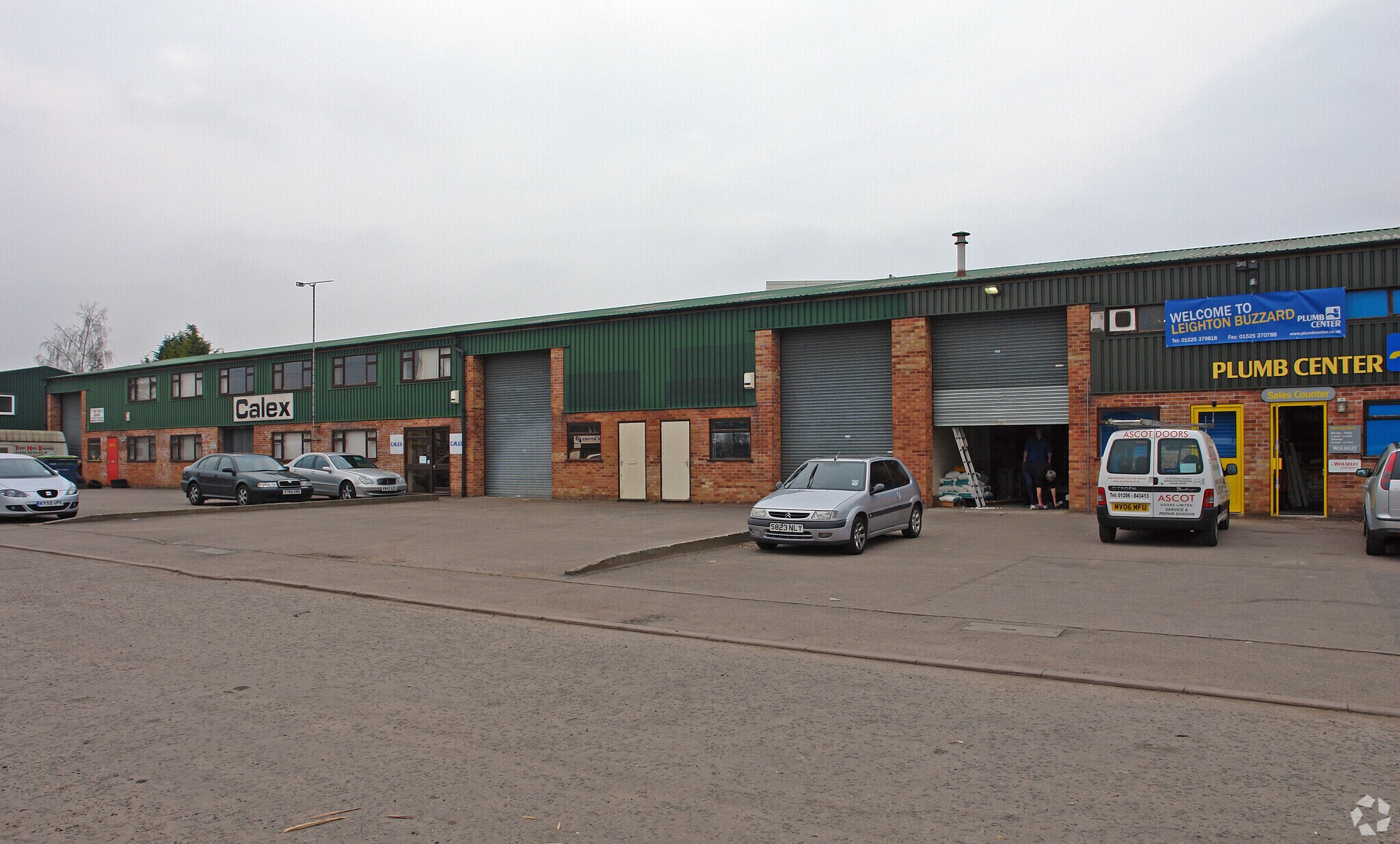 45-46 Grovebury Rd, Leighton Buzzard for sale Primary Photo- Image 1 of 1