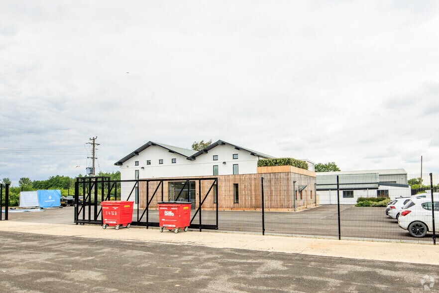 Milton Hl, Abingdon for sale - Building Photo - Image 1 of 1