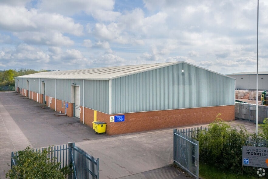 Harvey Ct, Uttoxeter to rent - Primary Photo - Image 1 of 2