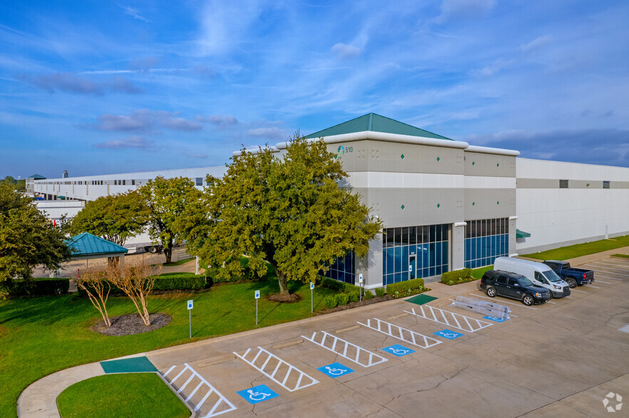 510 W Trinity Blvd, Grand Prairie, TX for sale - Primary Photo - Image 1 of 1