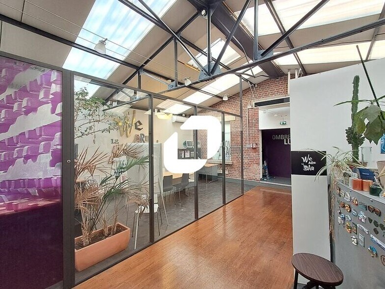 Office in La Garenne-Colombes to rent - Building Photo - Image 2 of 9