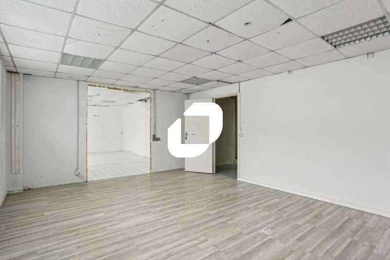 Office in Courbevoie to rent - Interior Photo - Image 3 of 15