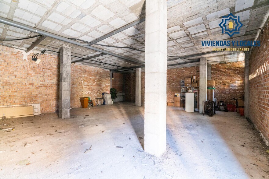 Calle Torre de las Cabezas, 12, Granada, Granada for sale - Interior Photo - Image 2 of 17