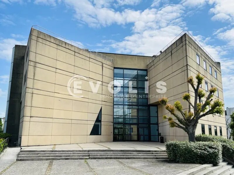 Office in Lognes to rent Building Photo- Image 1 of 12
