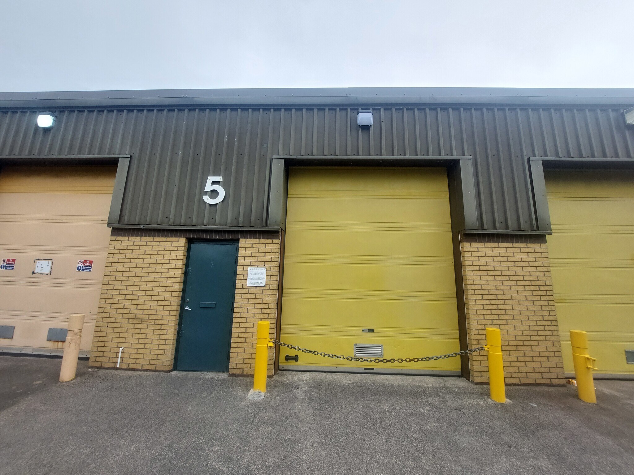 Unit 5, Keppenburn Workshops, Main Road, Fairlie to rent Building Photo- Image 1 of 6