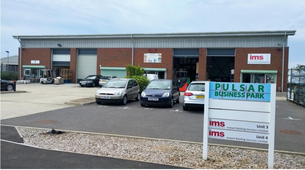 Mounbatten Pl, Selsey for sale Building Photo- Image 1 of 1