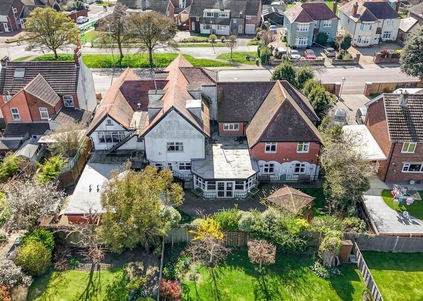 58 High Rd, Felixstowe for sale - Building Photo - Image 3 of 29