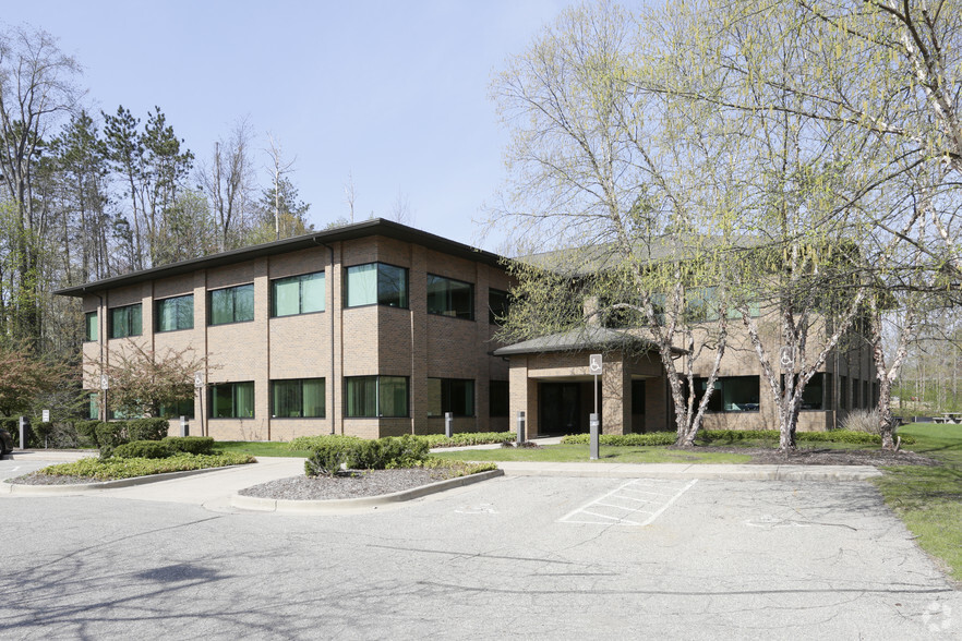 3333 Evergreen Dr NE, Grand Rapids, MI for sale - Building Photo - Image 1 of 1